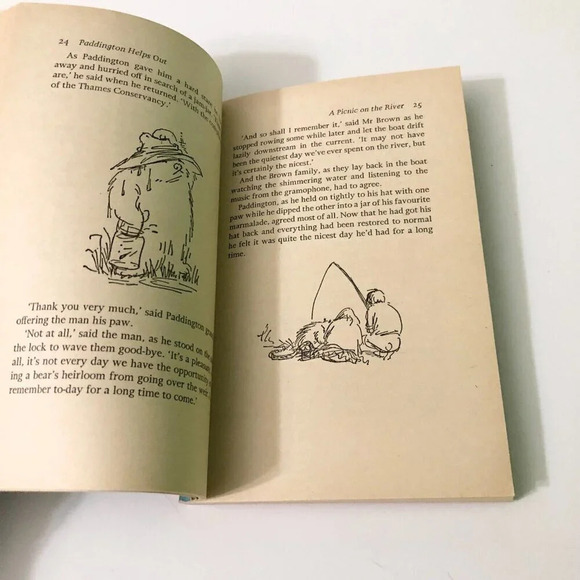 Vtg 1973 Paddington Bear Helps Out An Armada Lion Book  Paperback Michael Bond - Picture 13 of 16